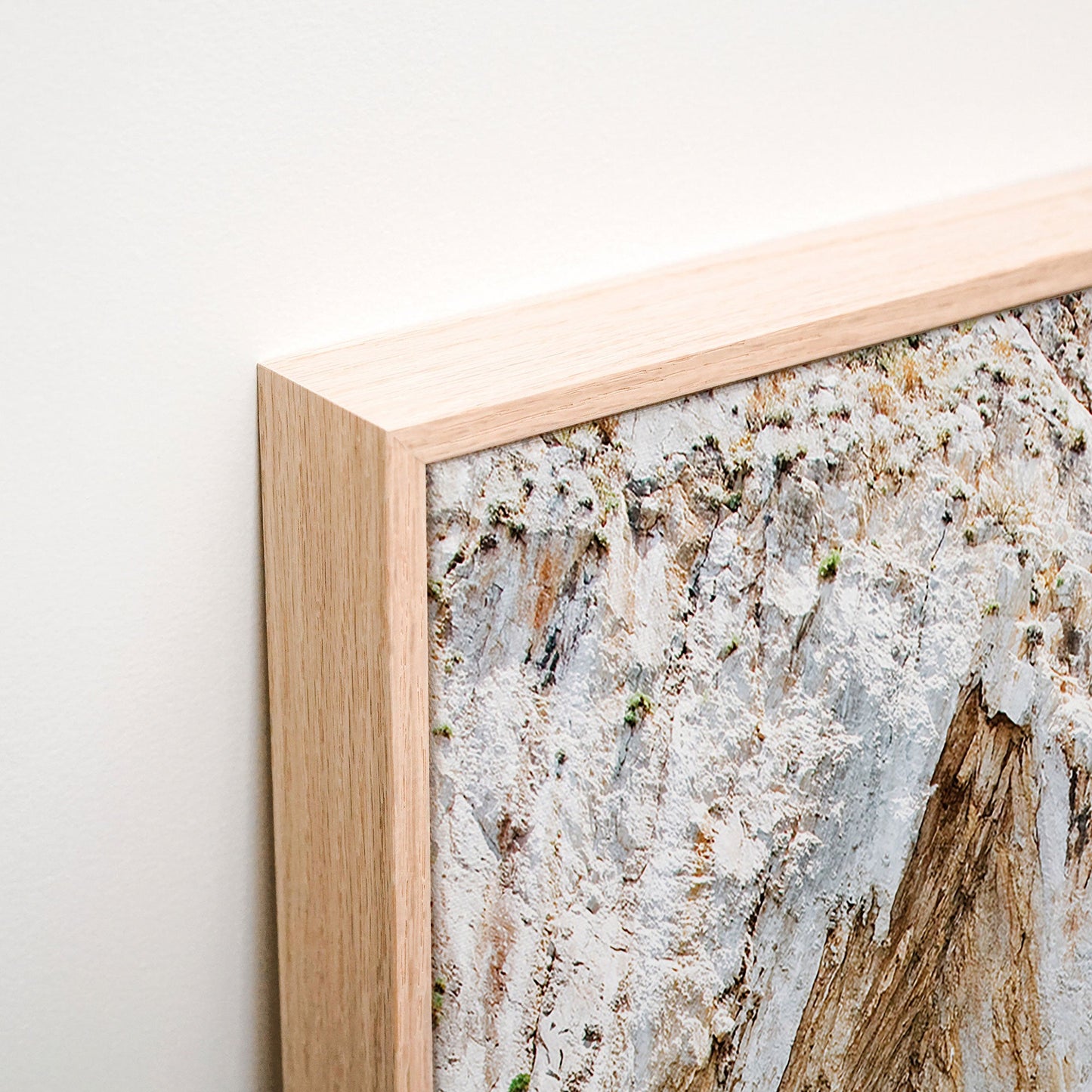 Capri Grotto Canvas corner detail
