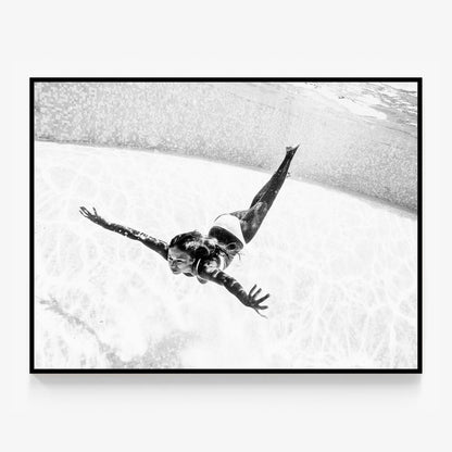 Dive B&W Canvas