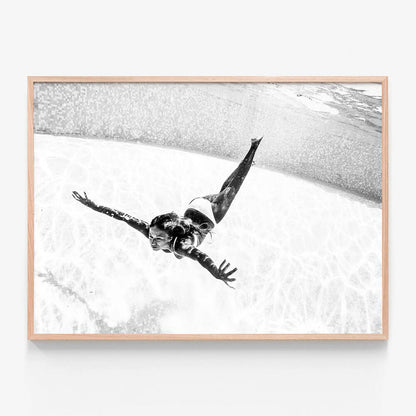 Dive B&W