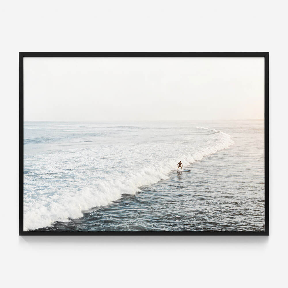 Solo Surfer